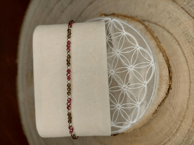 Bracelet femme “Élégance Profonde” – Grenat Bordeaux & Obsidienne – Acier inoxydable ajustable