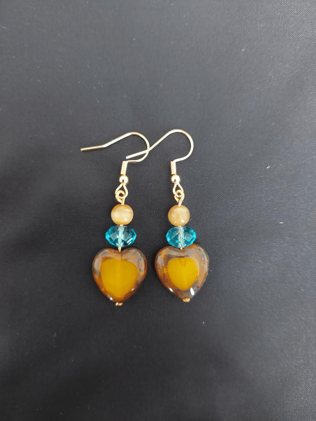 Boucles d'oreilles coeur couleur caramel 