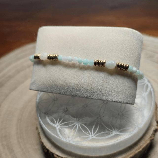 Bracelet Amazonite et Hématite Dorée pour Femme – Bijou Artisanal Équilibrant et Élégant