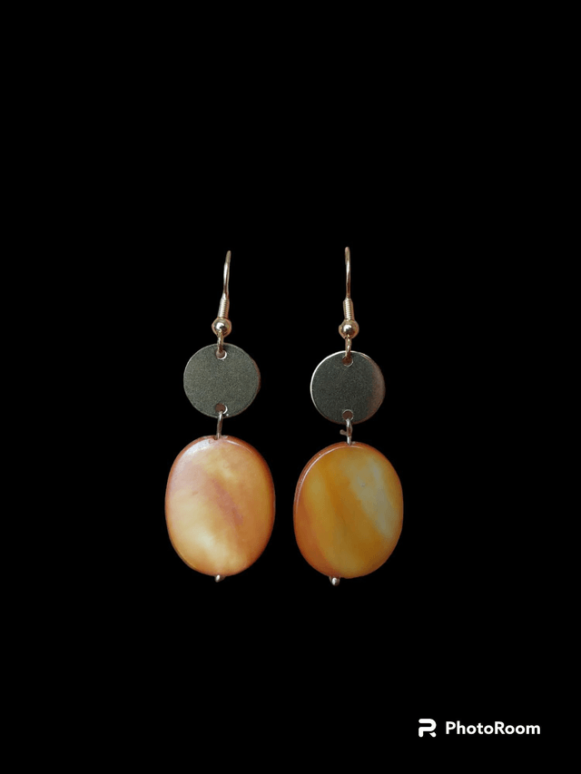 Boucles d'oreilles nacres oranges 